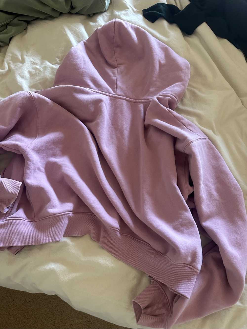Pink Aritzia TNA Cozy Boyfriend Cropped Hoodie - Picture 4 of 4